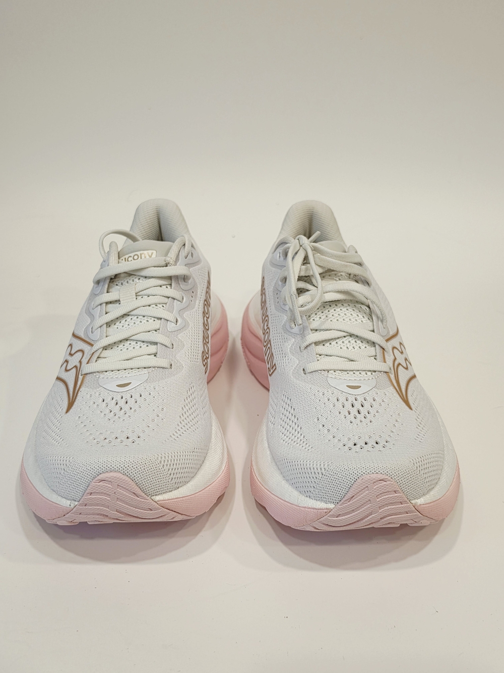 Saucony Ride 19 Women's White & Pink Running Shoes US Size 10 - Picture 2 of 8